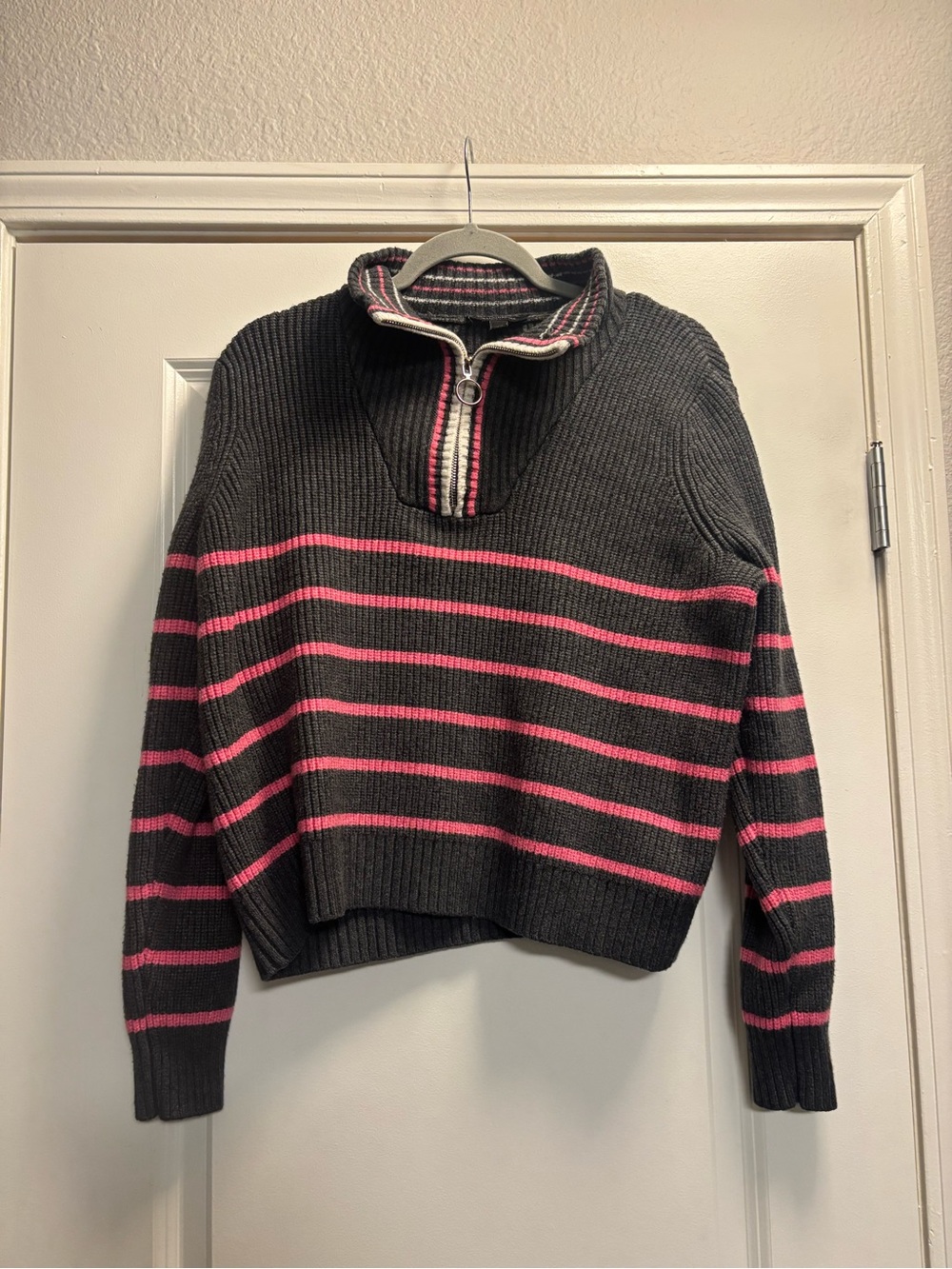 Anthropologie Calligraphie Women’s Gray Sweater with Pink Stripes and Half-Zip L